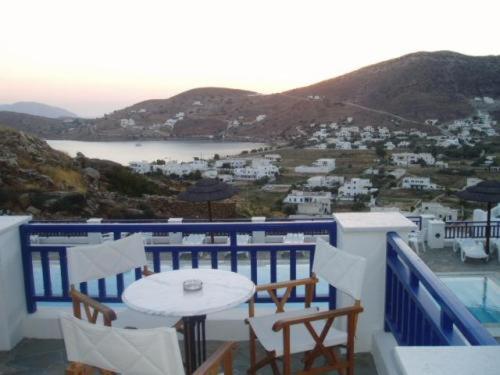 Rita'S Place Hotel Chora  Bagian luar foto